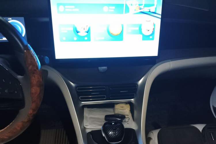 Used BYD Song Pro New Energy 2023 Champion Edition DM-i 110KM Excellence Model Audio And AC Panel