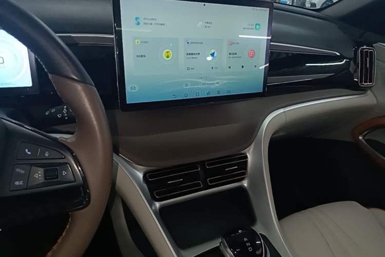 Used BYD Song Pro New Energy 2023 Champion Edition DM-i 110KM Beyond Model Audio And AC Panel