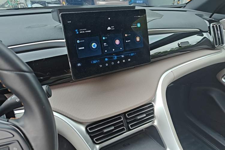 Used BYD Song Pro New Energy 2023 Champion Edition DM-i 71KM Navigation Model Audio And AC Panel