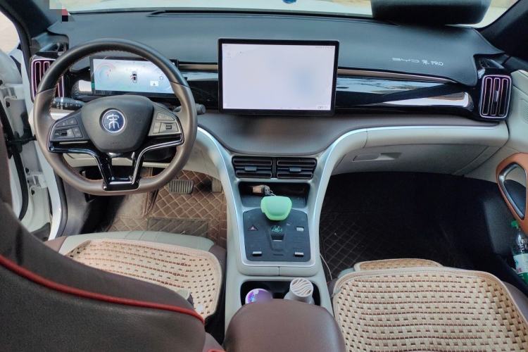 Used BYD Song Pro New Energy 2023 Champion Edition DM-i 110KM Beyond Model Center Console