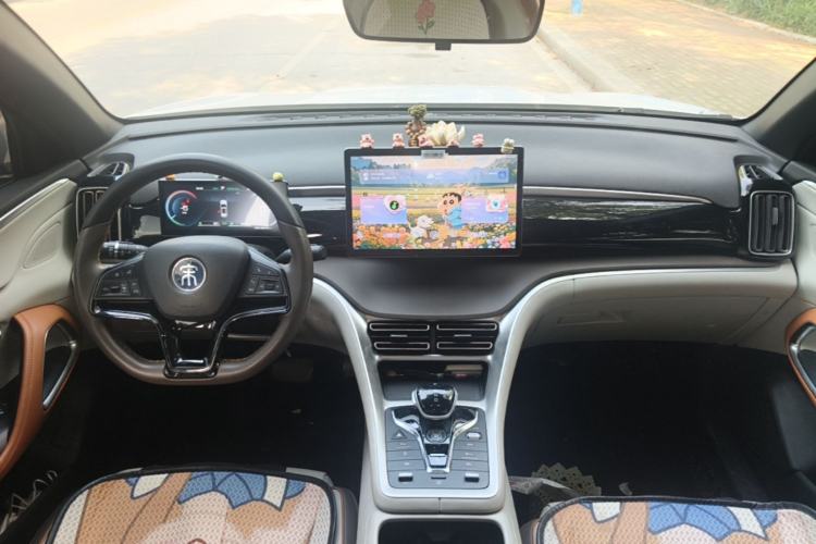 Used BYD Song Pro New Energy 2023 Champion Edition DM-i 110KM Beyond Model Center Console