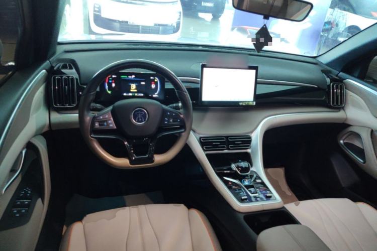 Used BYD Song Pro New Energy 2023 Champion Edition DM-i 71KM Navigation Model Center Console