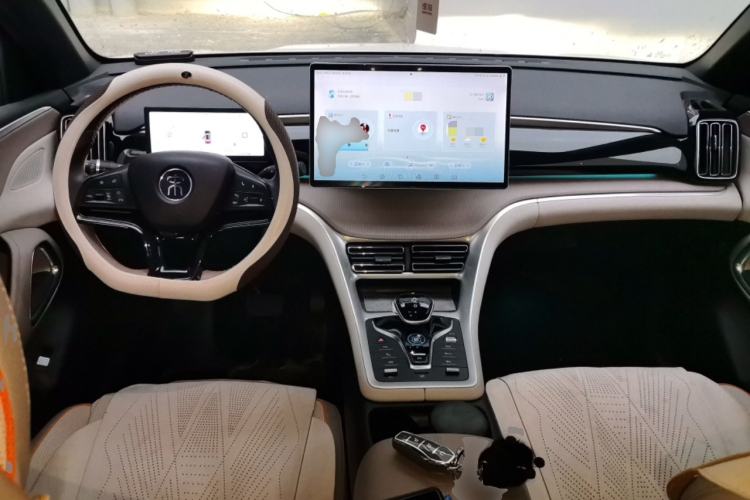 Used BYD Song Pro New Energy 2023 Champion Edition DM-i 110KM Excellence Model Center Console