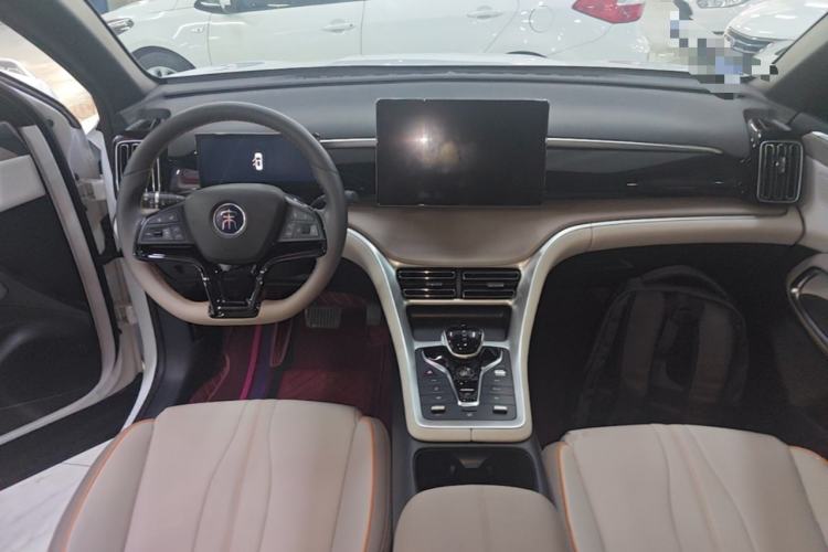 Used BYD Song Pro New Energy 2023 Champion Edition DM-i 110KM Beyond Model Center Console