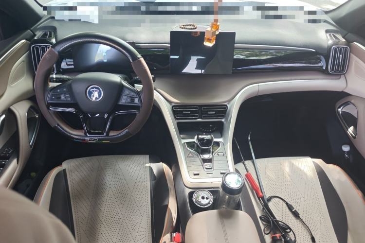 Used BYD Song Pro New Energy 2023 Champion Edition DM-i 71KM Navigation Model Center Console