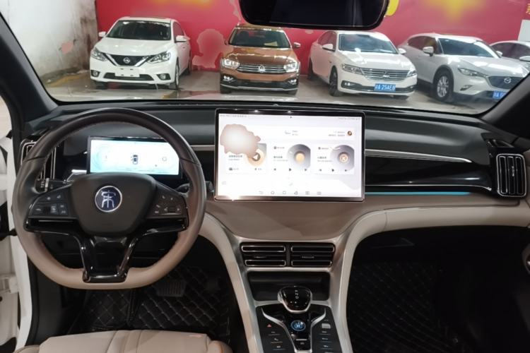 Used BYD Song Pro New Energy 2023 Champion Edition DM-i 110KM Excellence Model Center Console