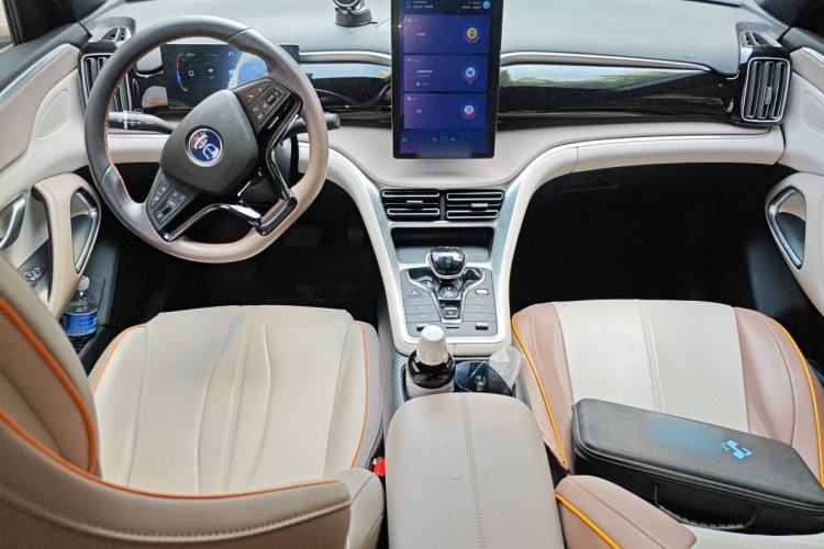 Used BYD Song Pro New Energy 2023 Champion Edition DM-i 71KM Beyond Model Center Console