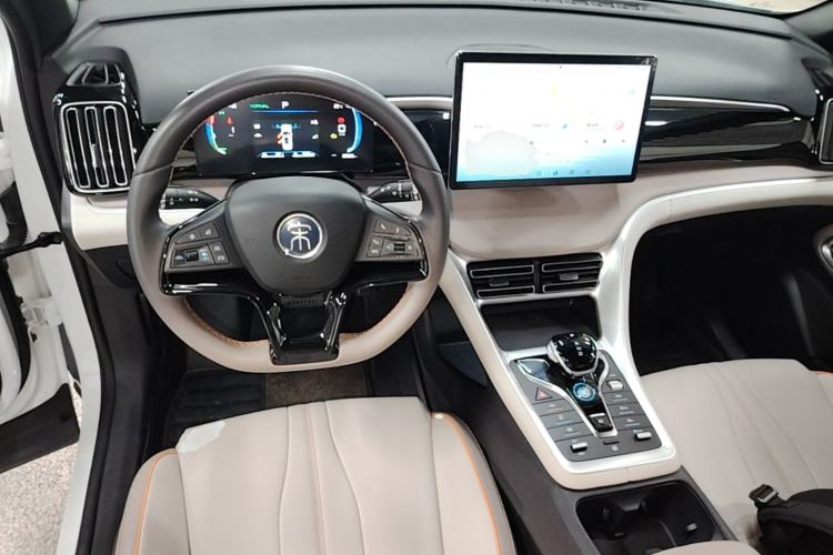 Used BYD Song Pro New Energy 2023 Champion Edition DM-i 71KM Beyond Model Center Console