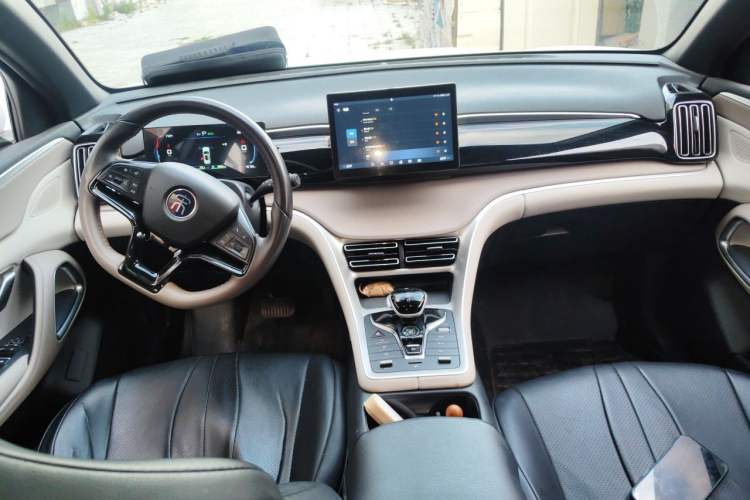 Used BYD Song Pro New Energy 2023 Champion Edition DM-i 71KM Navigation Model Center Console
