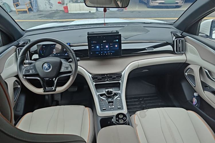 Used BYD Song Pro New Energy 2023 Champion Edition DM-i 71KM Navigation Model Center Console