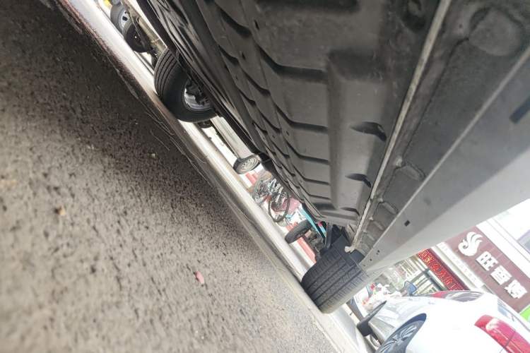 Used BYD Song Pro New Energy 2023 Champion Edition DM-i 71KM Navigation Model Chassis Front Left