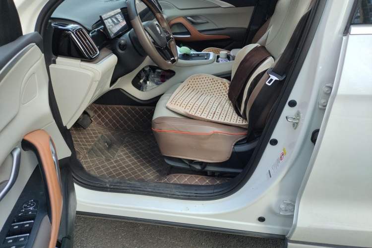 Used BYD Song Pro New Energy 2023 Champion Edition DM-i 110KM Beyond Model Driver Seat