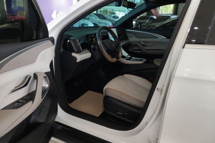 Used BYD Song Pro New Energy 2023 Champion Edition DM-i 71KM Navigation Model Driver Seat