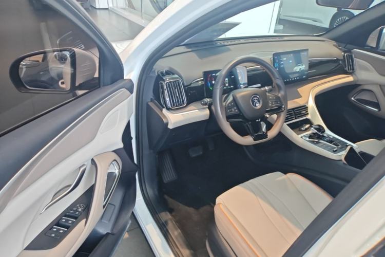 Used BYD Song Pro New Energy 2023 Champion Edition DM-i 71KM Navigation Model Driver Seat