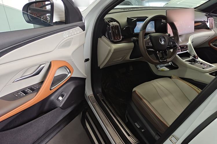 Used BYD Song Pro New Energy 2023 Champion Edition DM-i 110KM Excellence Model Driver Seat