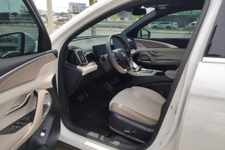 Used BYD Song Pro New Energy 2023 Champion Edition DM-i 110KM Excellence Model Driver Seat
