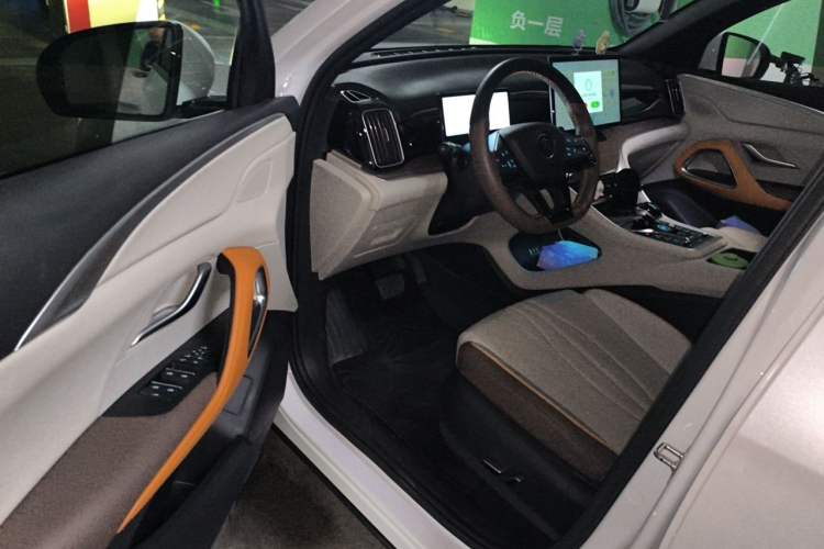 Used BYD Song Pro New Energy 2023 Champion Edition DM-i 110KM Beyond Model Driver Seat