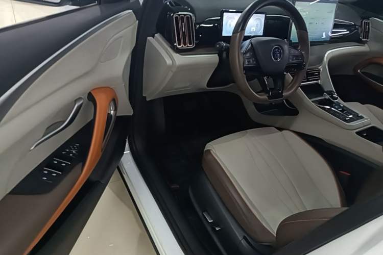 Used BYD Song Pro New Energy 2023 Champion Edition DM-i 110KM Beyond Model Driver Seat