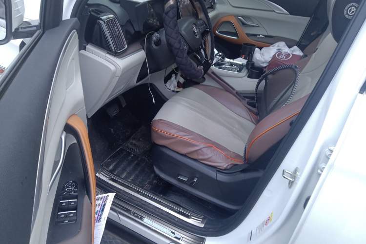 Used BYD Song Pro New Energy 2023 Champion Edition DM-i 110KM Excellence Model Driver Seat
