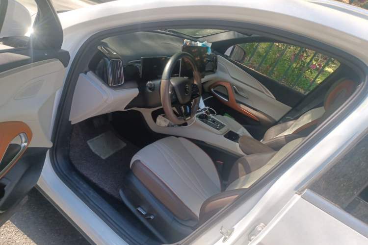 Used BYD Song Pro New Energy 2023 Champion Edition DM-i 110KM Excellence Model Driver Seat