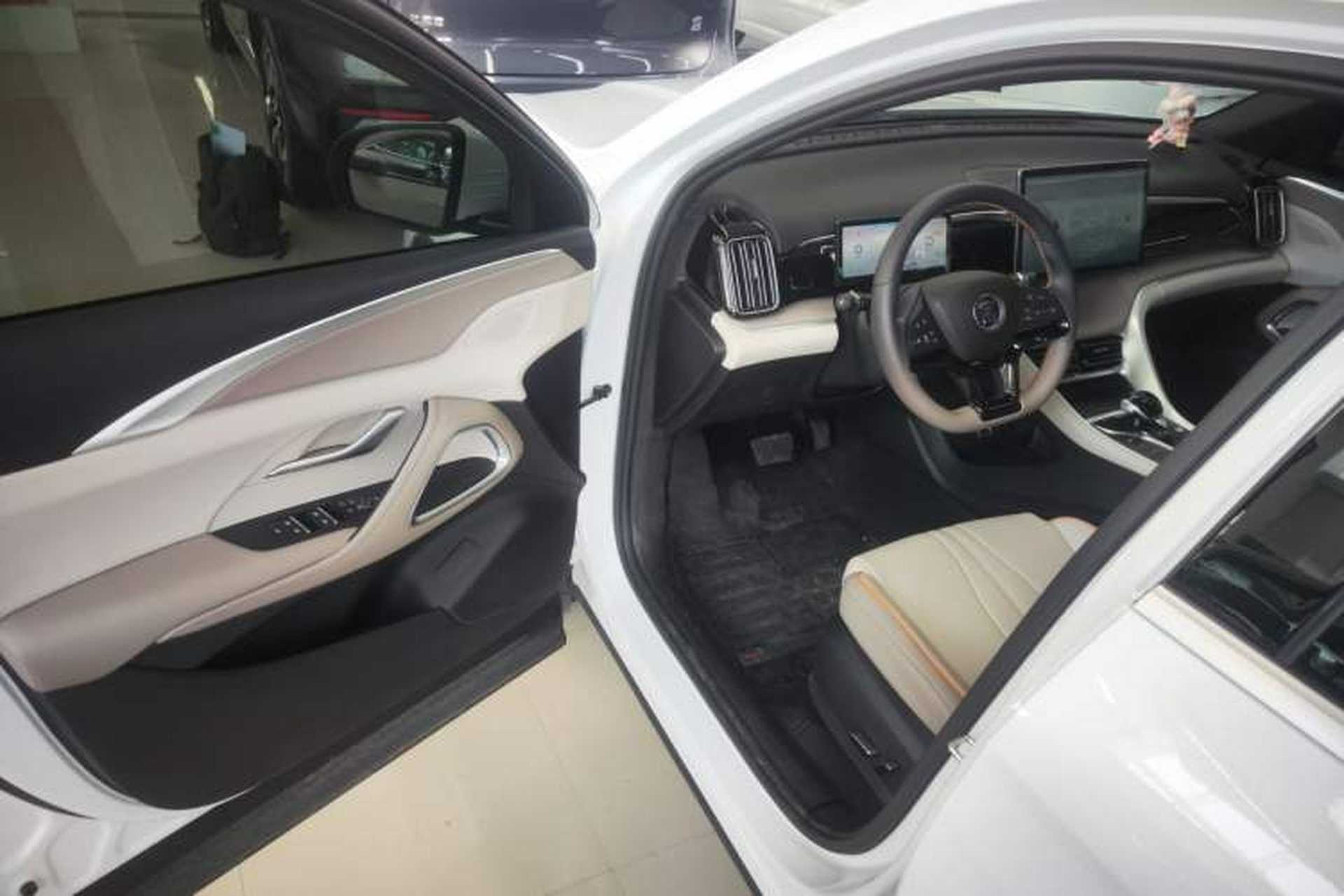Used BYD Song Pro New Energy 2023 Champion Edition DM-i 110KM Beyond Model Driver Seat