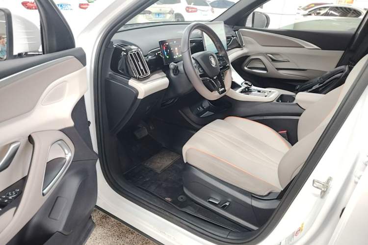Used BYD Song Pro New Energy 2023 Champion Edition DM-i 71KM Beyond Model Driver Seat