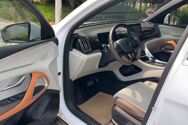 Used BYD Song Pro New Energy 2023 Champion Edition DM-i 71KM Leading Model Driver Seat