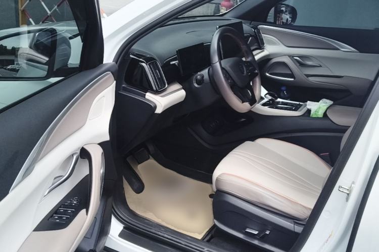 Used BYD Song Pro New Energy 2023 Champion Edition DM-i 71KM Beyond Model Driver Seat