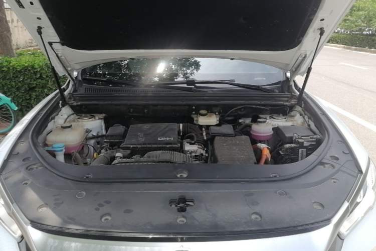 Used BYD Song Pro New Energy 2023 Champion Edition DM-i 71KM Leading Model Engine Bay