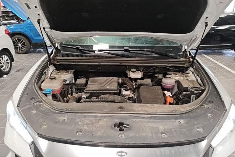 Used BYD Song Pro New Energy 2023 Champion Edition DM-i 71KM Navigation Model Engine Bay