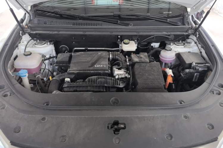 Used BYD Song Pro New Energy 2023 Champion Edition DM-i 71KM Navigation Model Engine Bay