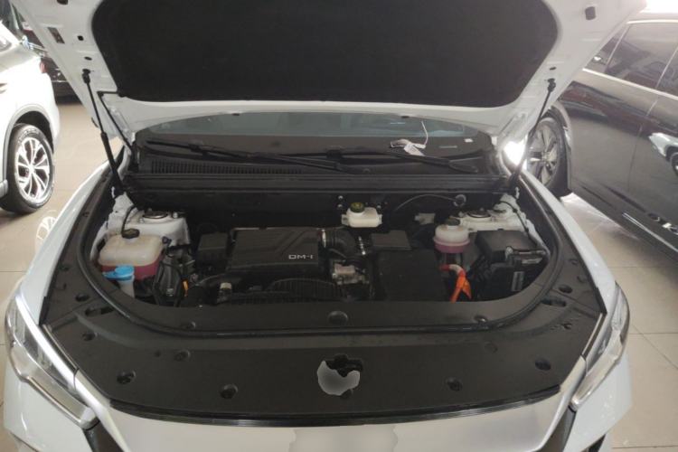 Used BYD Song Pro New Energy 2023 Champion Edition DM-i 71KM Leading Model Engine Bay