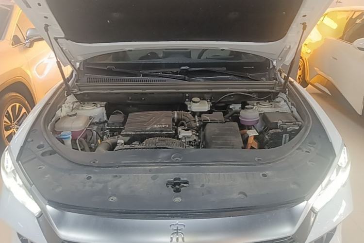 Used BYD Song Pro New Energy 2023 Champion Edition DM-i 71KM Leading Model Engine Bay