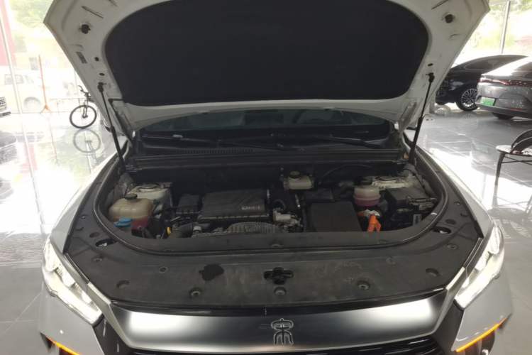 Used BYD Song Pro New Energy 2023 Champion Edition DM-i 71KM Leading Model Engine Bay