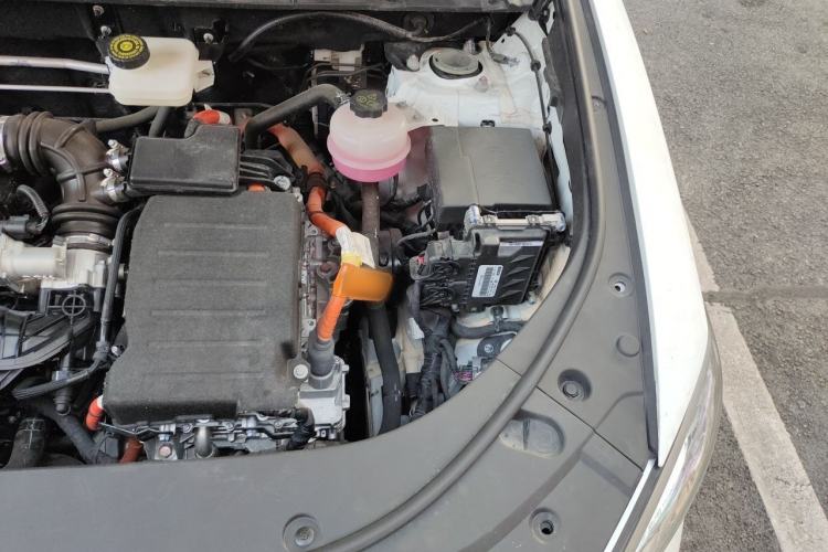 Used BYD Song Pro New Energy 2023 Champion Edition DM-i 110KM Beyond Model Engine Bay Left