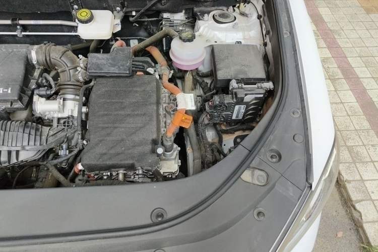 Used BYD Song Pro New Energy 2023 Champion Edition DM-i 110KM Excellence Model Engine Bay Left