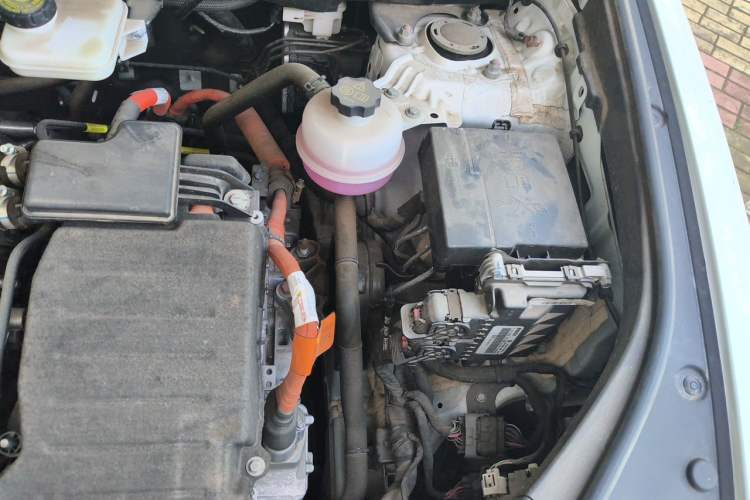 Used BYD Song Pro New Energy 2023 Champion Edition DM-i 110KM Excellence Model Engine Bay Left
