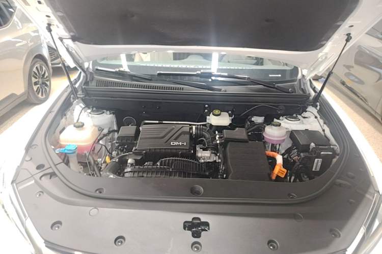 Used BYD Song Pro New Energy 2023 Champion Edition DM-i 110KM Excellence Model Engine Bay