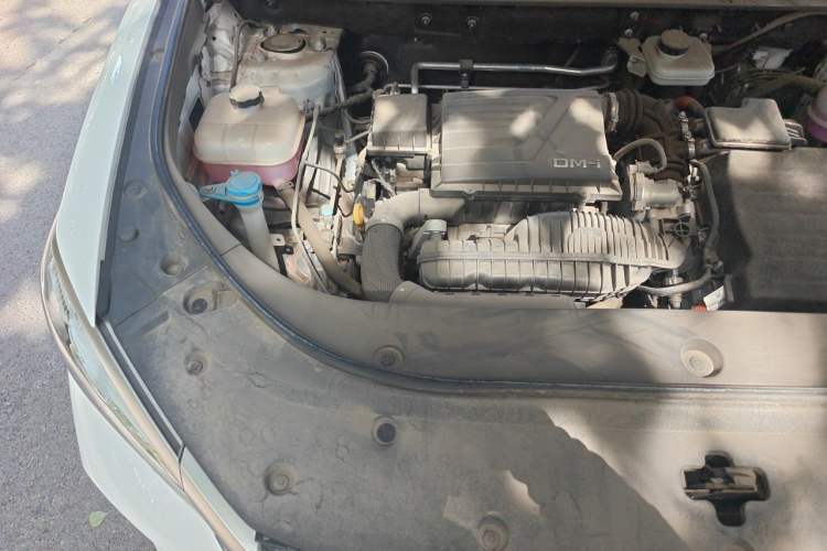 Used BYD Song Pro New Energy 2023 Champion Edition DM-i 71KM Navigation Model Engine Bay Right
