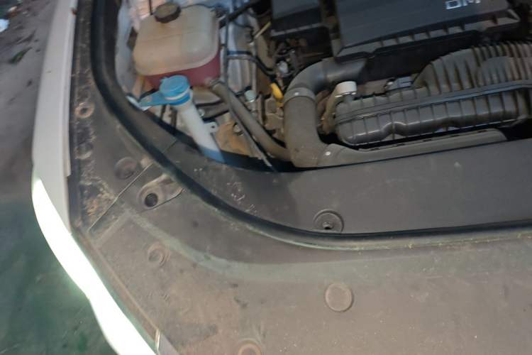 Used BYD Song Pro New Energy 2023 Champion Edition DM-i 110KM Excellence Model Engine Bay Right