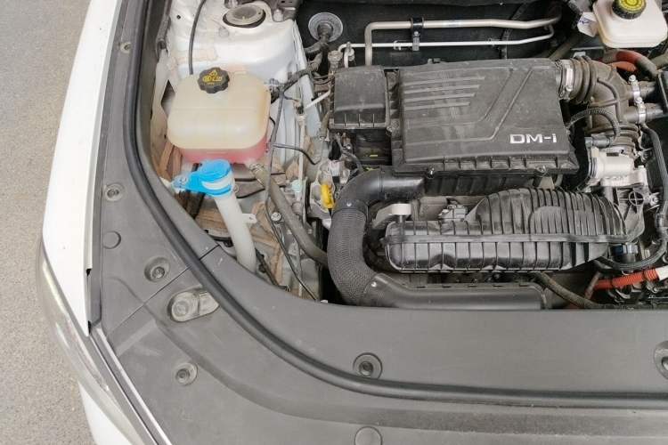 Used BYD Song Pro New Energy 2023 Champion Edition DM-i 110KM Excellence Model Engine Bay Right