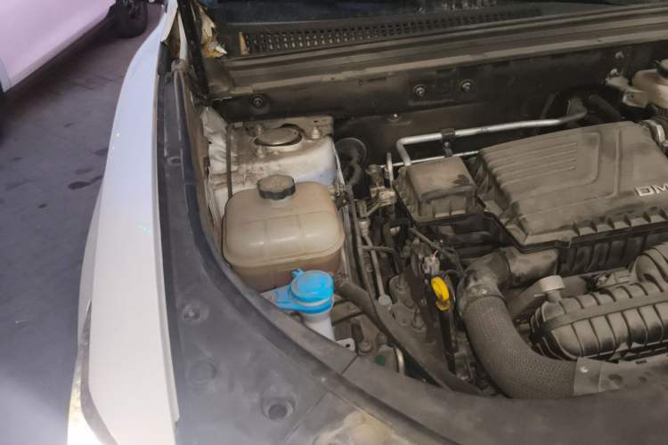 Used BYD Song Pro New Energy 2023 Champion Edition DM-i 71KM Leading Model Engine Bay Right