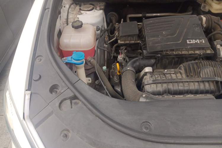 Used BYD Song Pro New Energy 2023 Champion Edition DM-i 110KM Excellence Model Engine Bay Right
