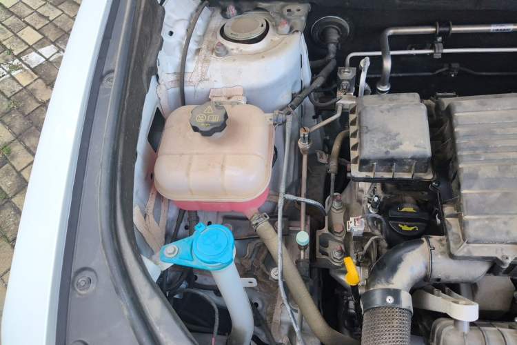 Used BYD Song Pro New Energy 2023 Champion Edition DM-i 110KM Excellence Model Engine Bay Right