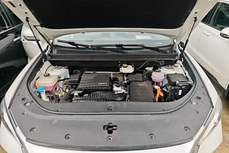 Used BYD Song Pro New Energy 2023 Champion Edition DM-i 110KM Beyond Model Engine Bay
