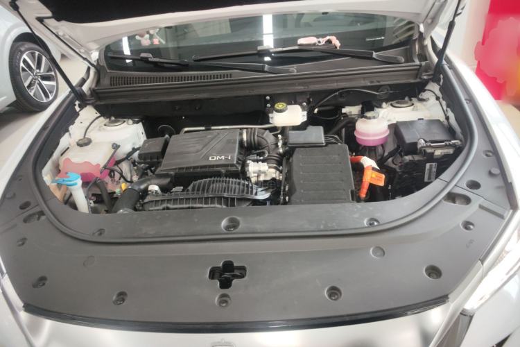 Used BYD Song Pro New Energy 2023 Champion Edition DM-i 110KM Beyond Model Engine Bay