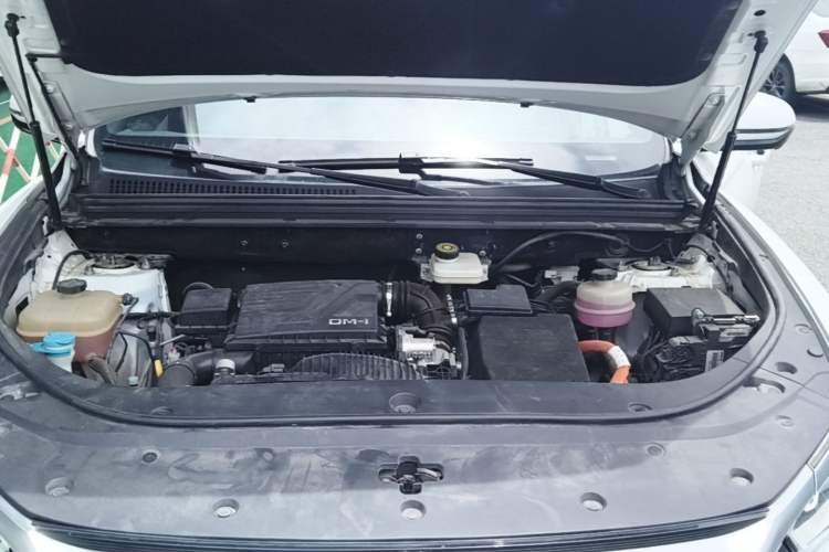 Used BYD Song Pro New Energy 2023 Champion Edition DM-i 71KM Beyond Model Engine Bay