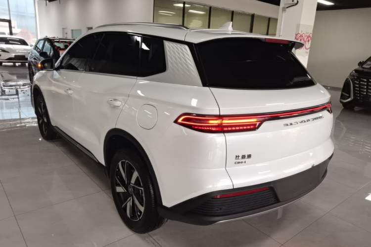 Used BYD Song Pro New Energy 2023 Champion Edition DM-i 71KM Leading Model Exterior 2
