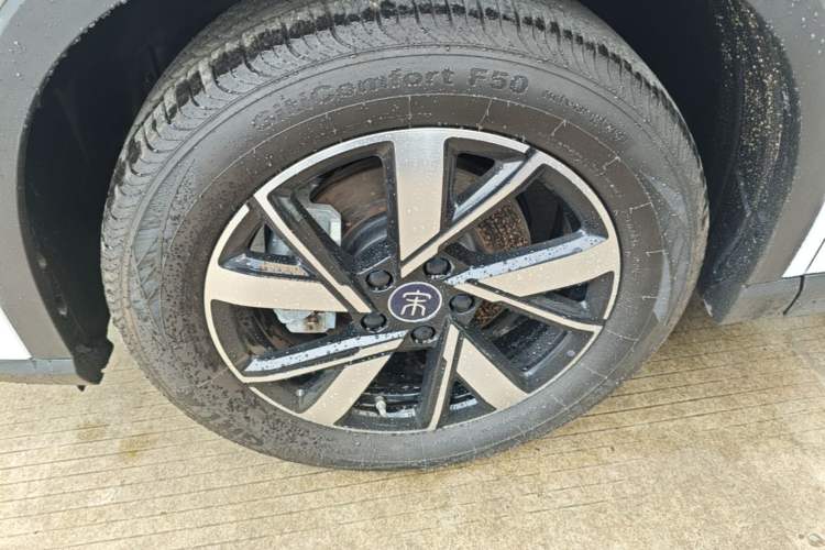 Used BYD Song Pro New Energy 2023 Champion Edition DM-i 71KM Navigation Model Exterior 4