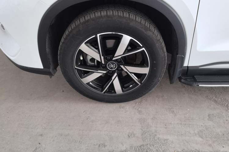 Used BYD Song Pro New Energy 2023 Champion Edition DM-i 71KM Navigation Model Exterior 4